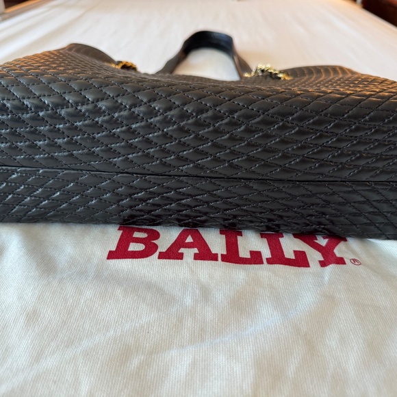 Vintage Bally Quilted Lambskin Leather Bag - Picture 12 of 14